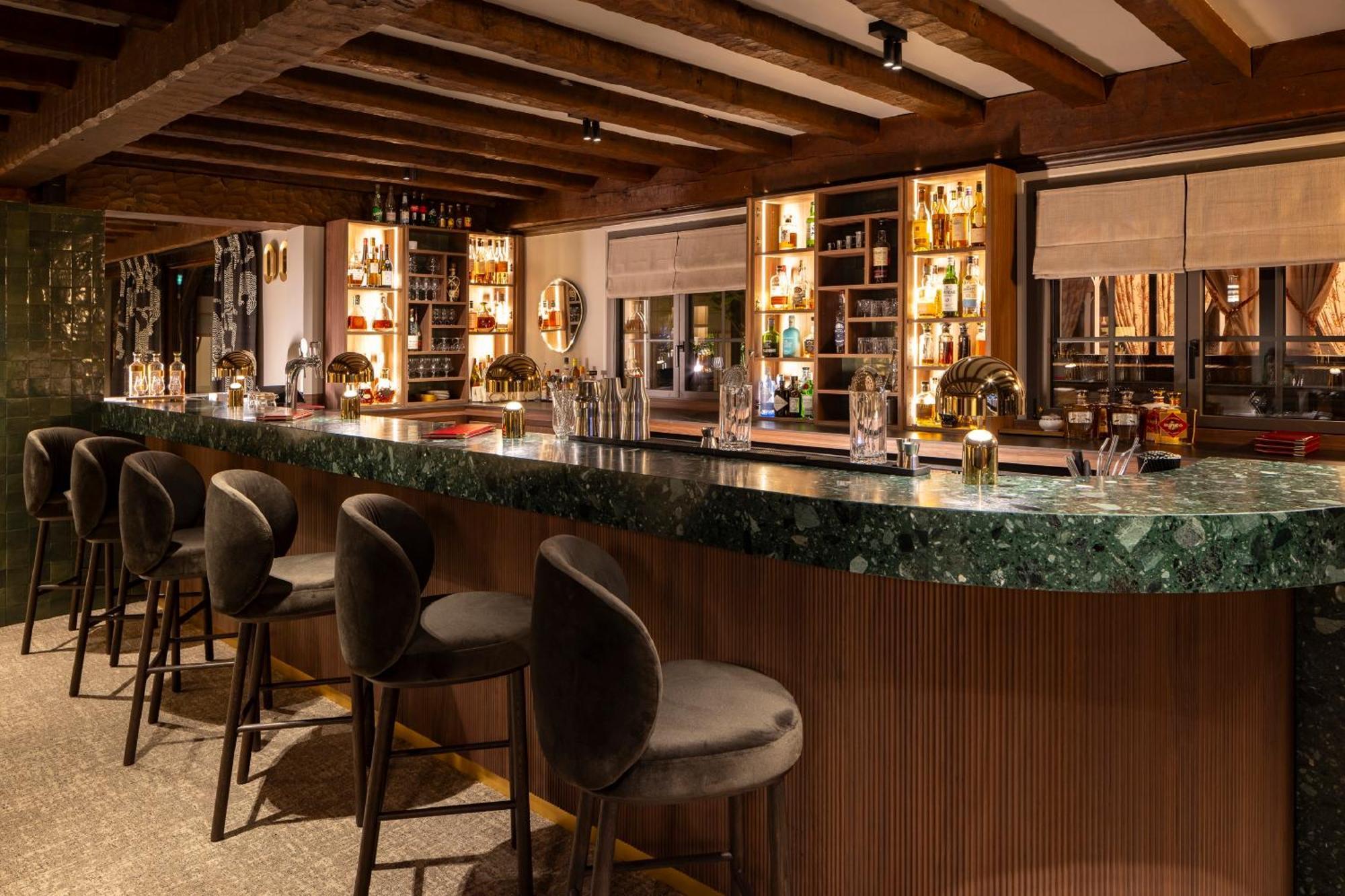 Hostellerie Briqueterie & Spa Champagne Vinay  Eksteriør bilde The bar at the Mandarin Oriental, Munich